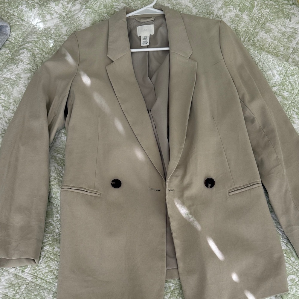 H&M Women's Beige Tan Blazer